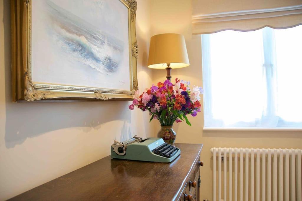 Canal View 2 Bedrooms End Of Terrace 奇切斯特 外观 照片